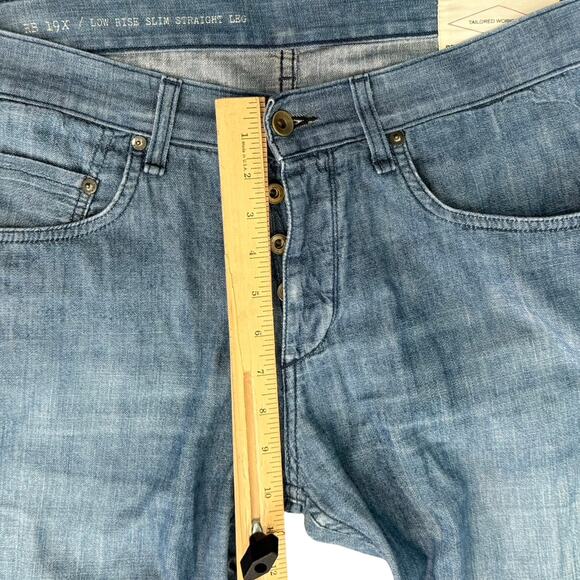 Rag and Bone Medium Wash Blue Indigo Chambray Slim Straight Men's Jeans size 34 - Picture 3 of 11